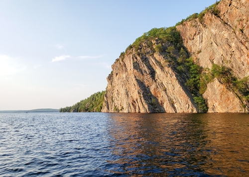 Rocky cliffs along Mazinaw Lake in Bon Echo Provincial Park, Ontario.