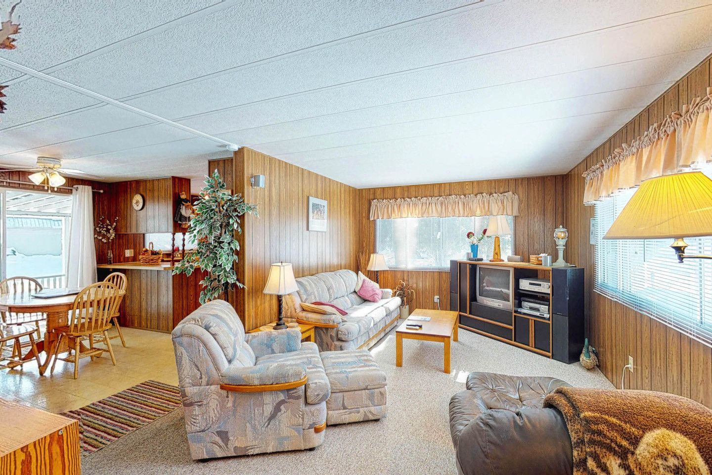 Cottage Rental of the Week A homey cabin located near Christina Lake