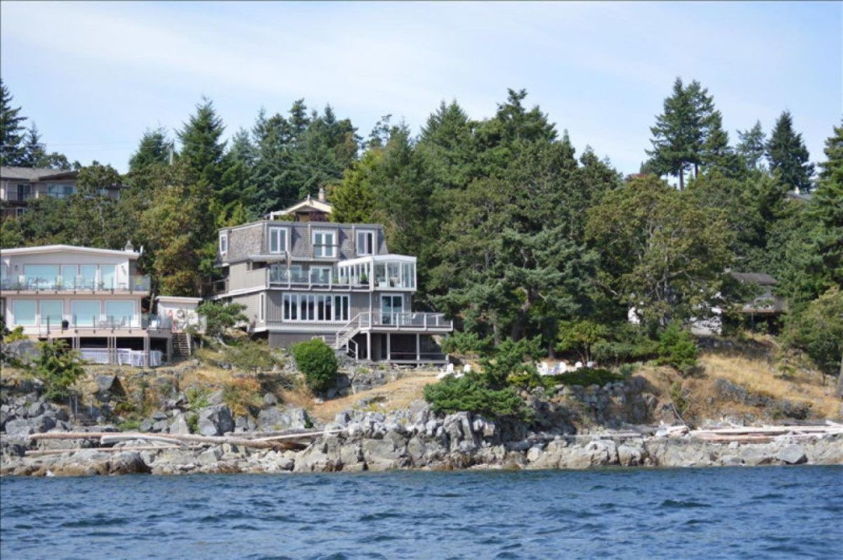 Cottage Rental of the Week A dreamy waterfront escape on Vancouver Island Cottage Life Cottage Rental of the Week A dreamy waterfront escape on Vancouver Island Cottage Life