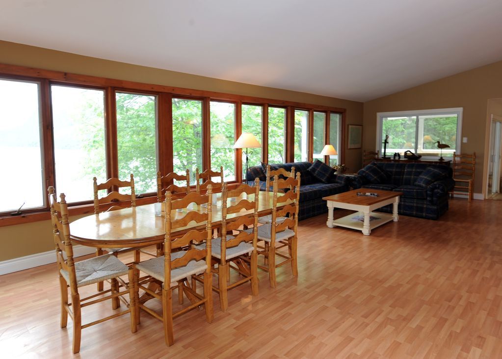 3 cottage rentals for your fall vacation plans Cottage Life