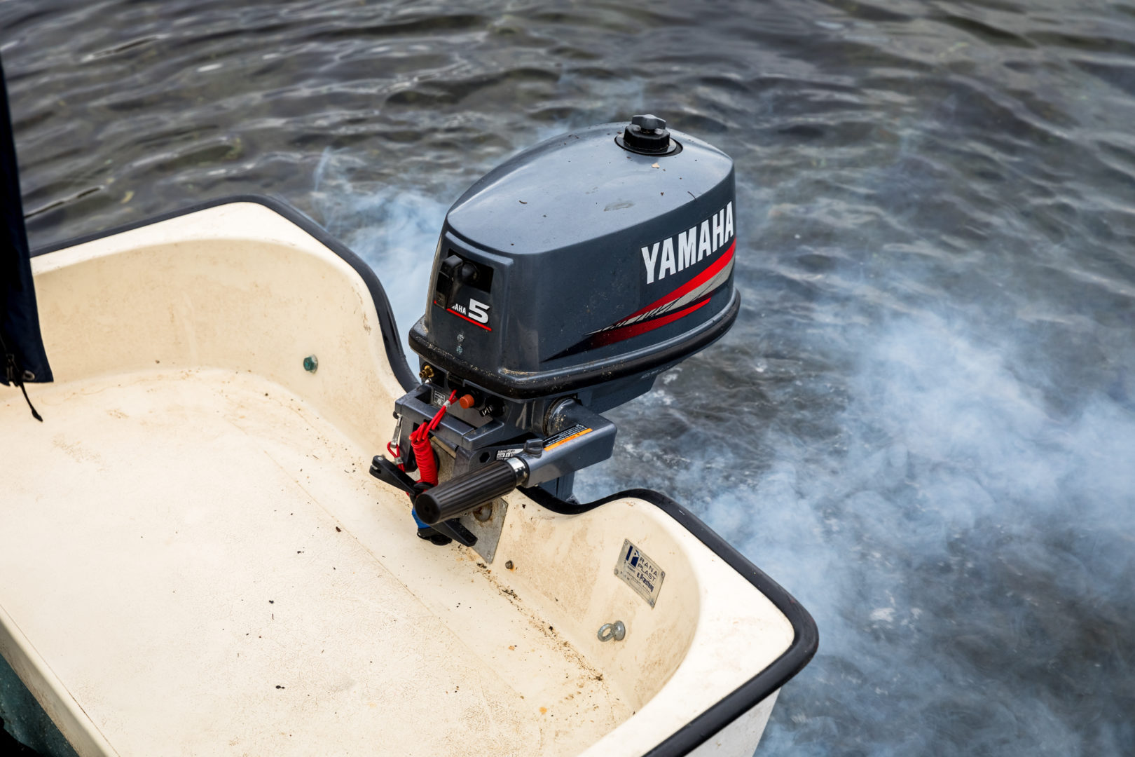 What can the colour of your outboard engine smoke tell you? Cottage Life
