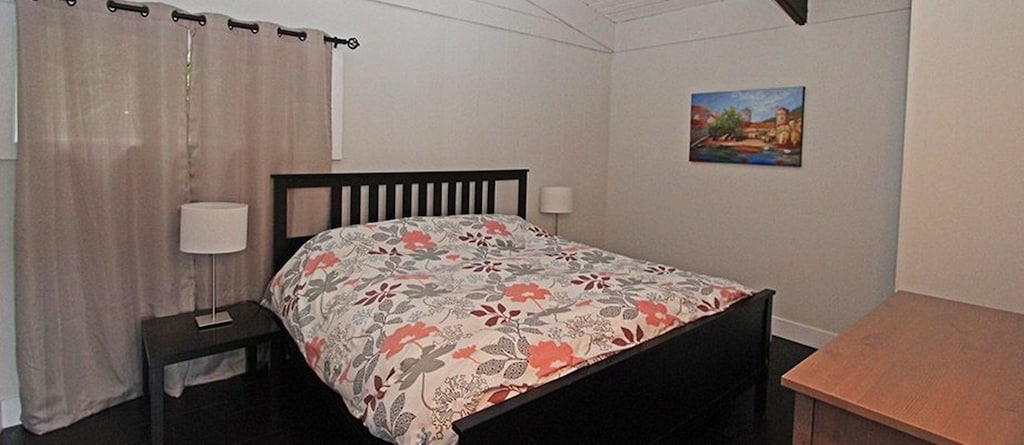 Cottage bedroom