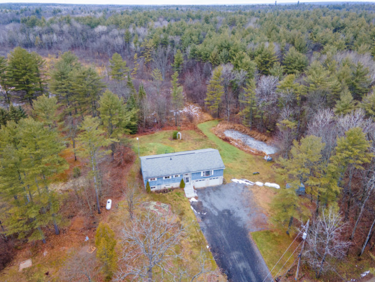 This 4season property in Gravenhurst has an inlaw suite and a private