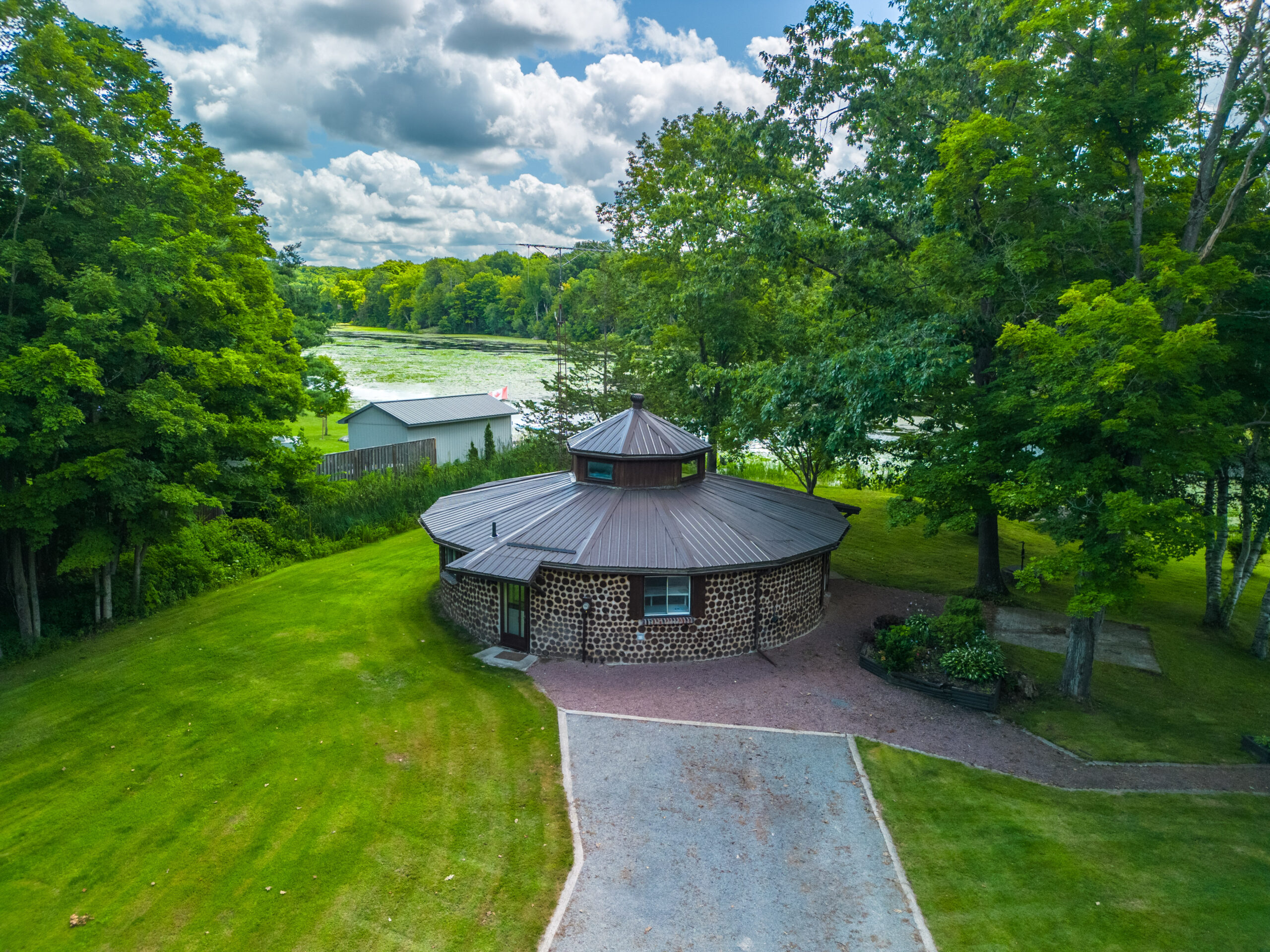 a round cottage